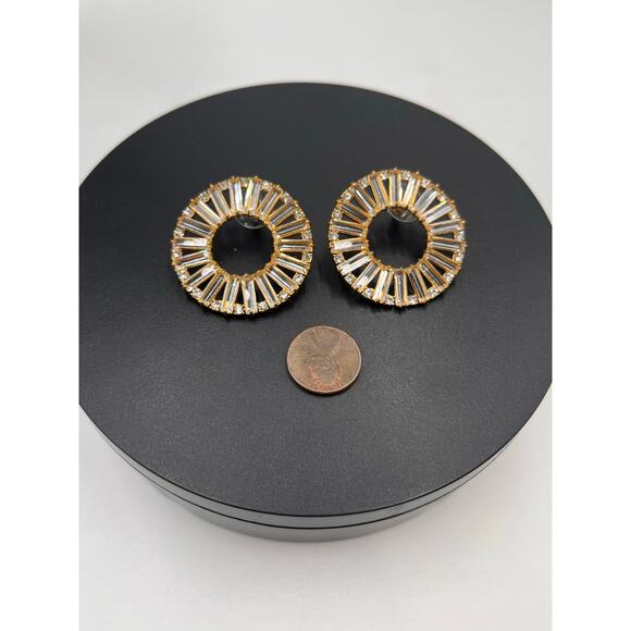 J. Crew Clear Crystal Baguette Round Pinwheel Forward Hoop Pierced
Earrings - Picture 7 of 8